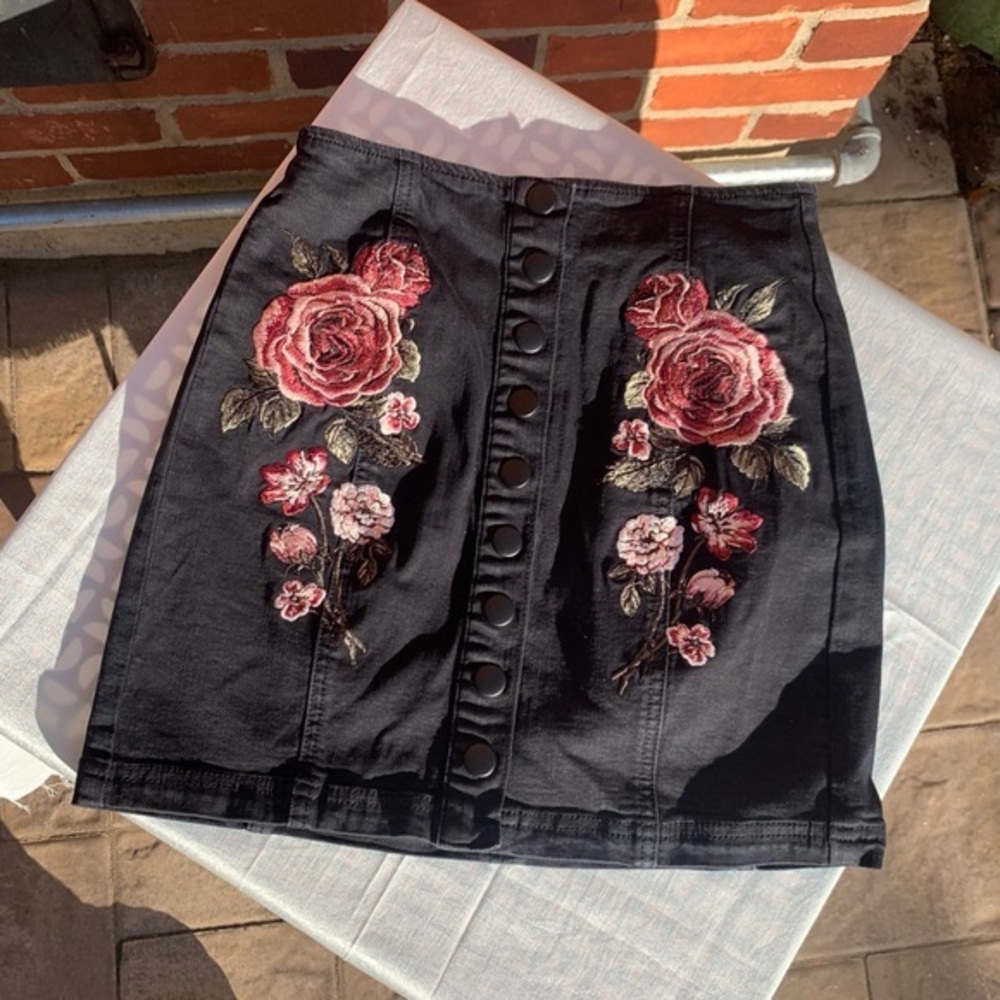 Black  A-line mini skirt